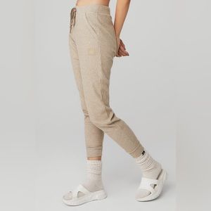Alo Yoga Womens Muse Sweatpant